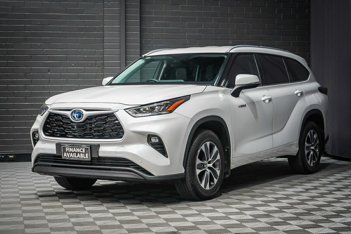 Toyota Kluger image 4