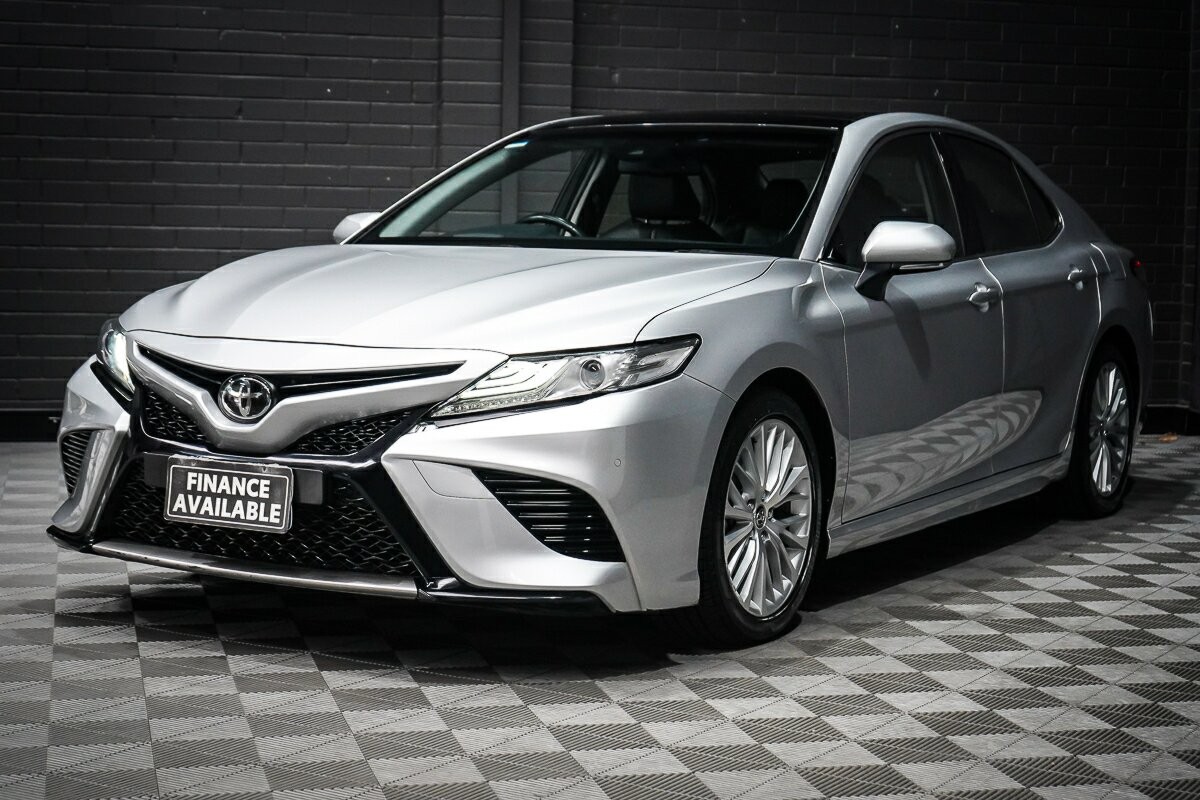 Toyota Camry image 4