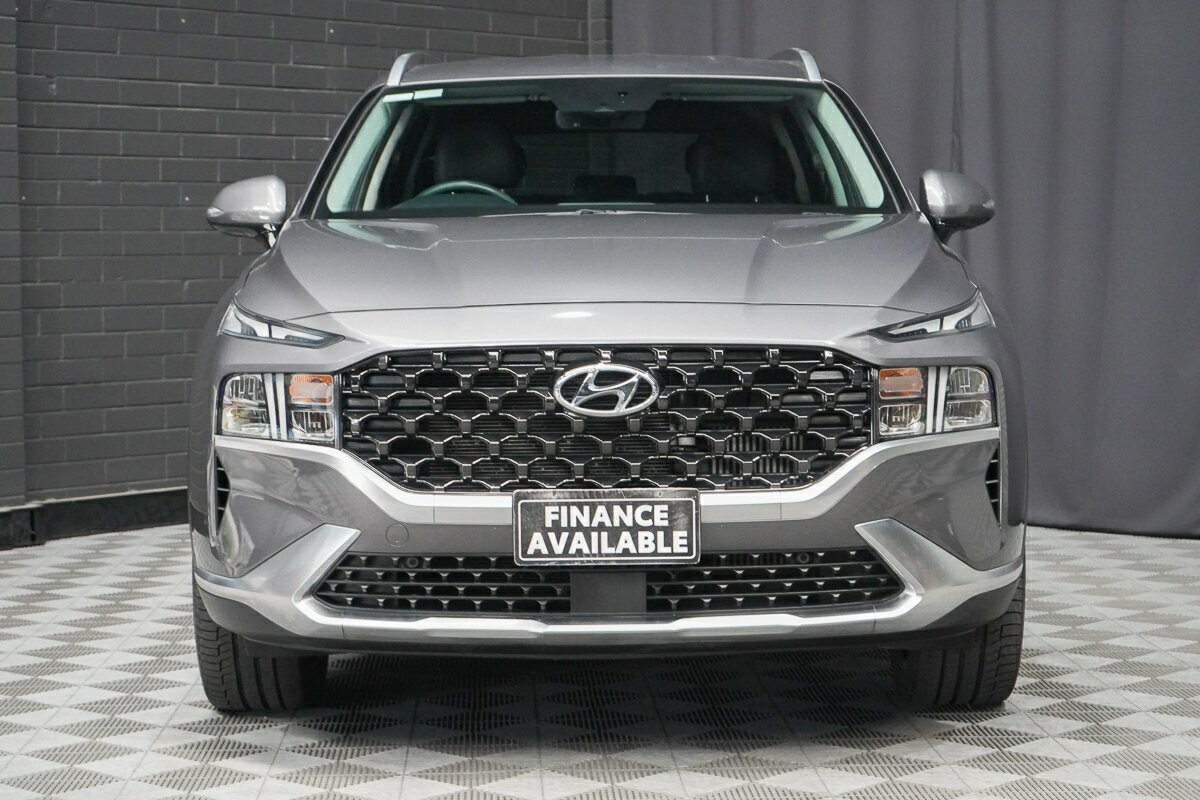 Hyundai Santa Fe image 3