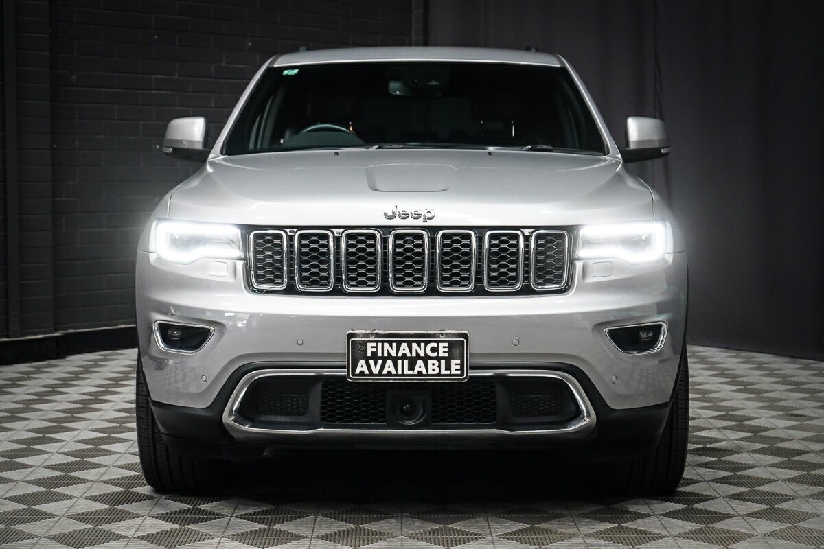 Jeep Grand Cherokee image 3