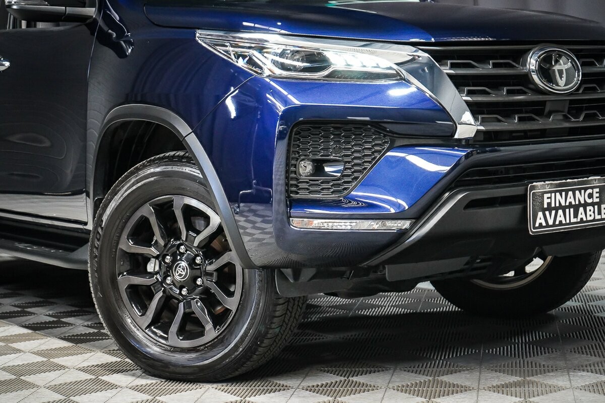 Toyota Fortuner image 2