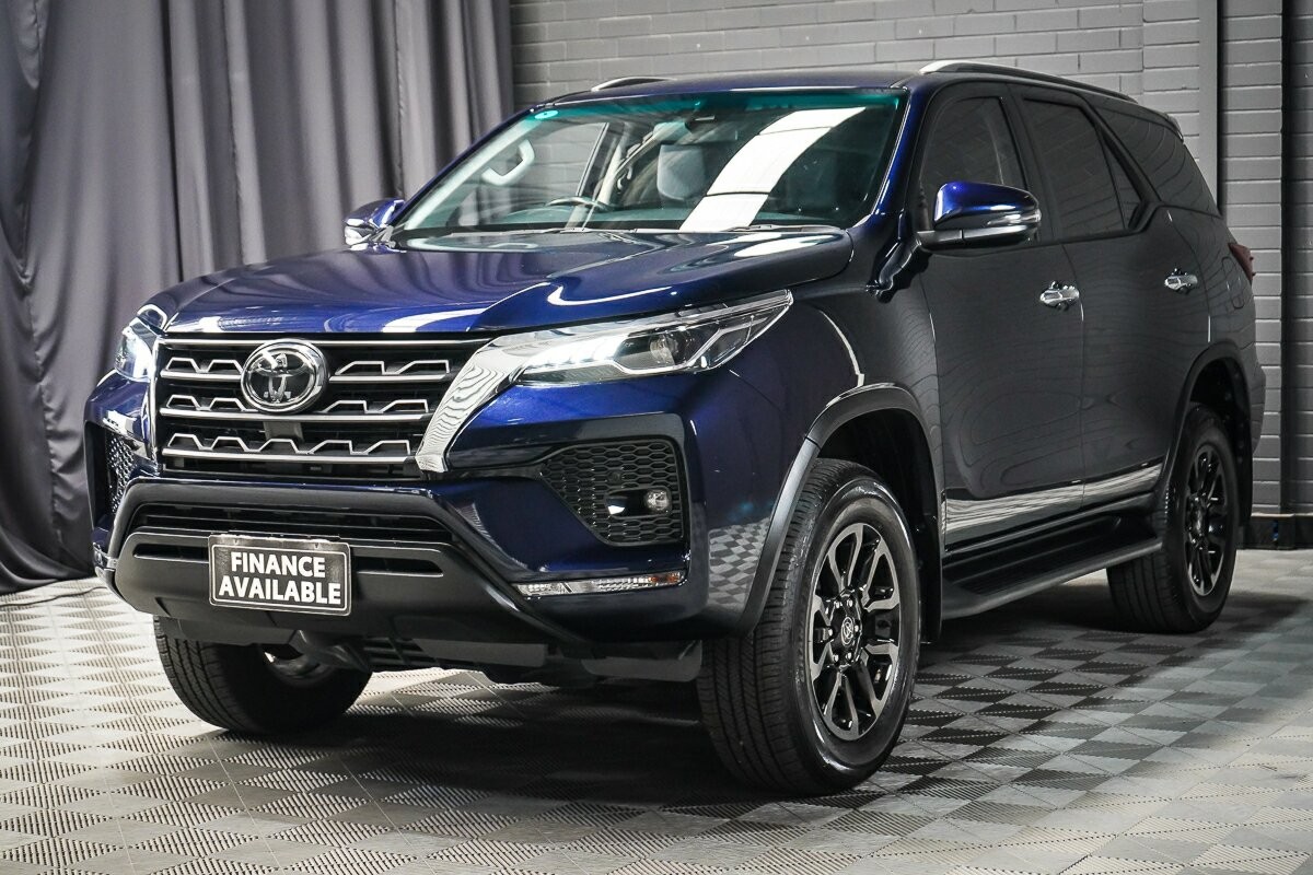 Toyota Fortuner image 4