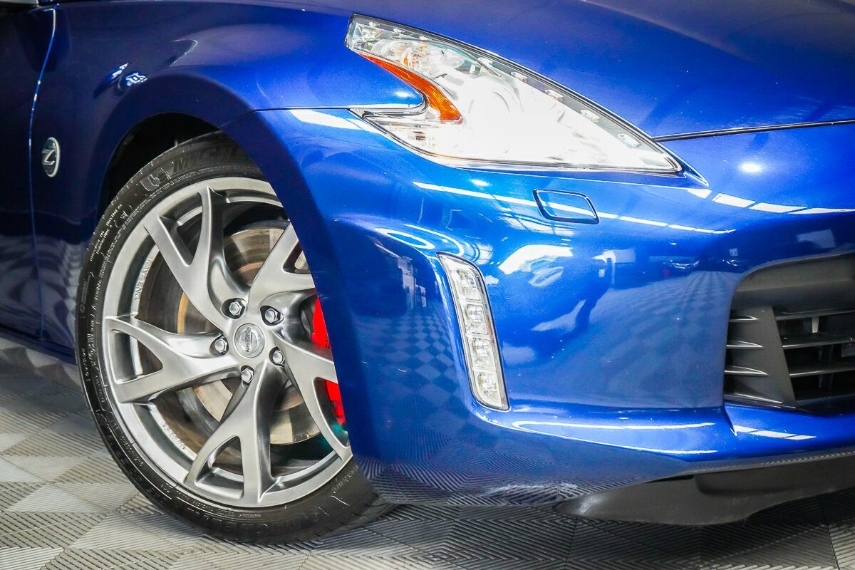 Nissan 370z image 2