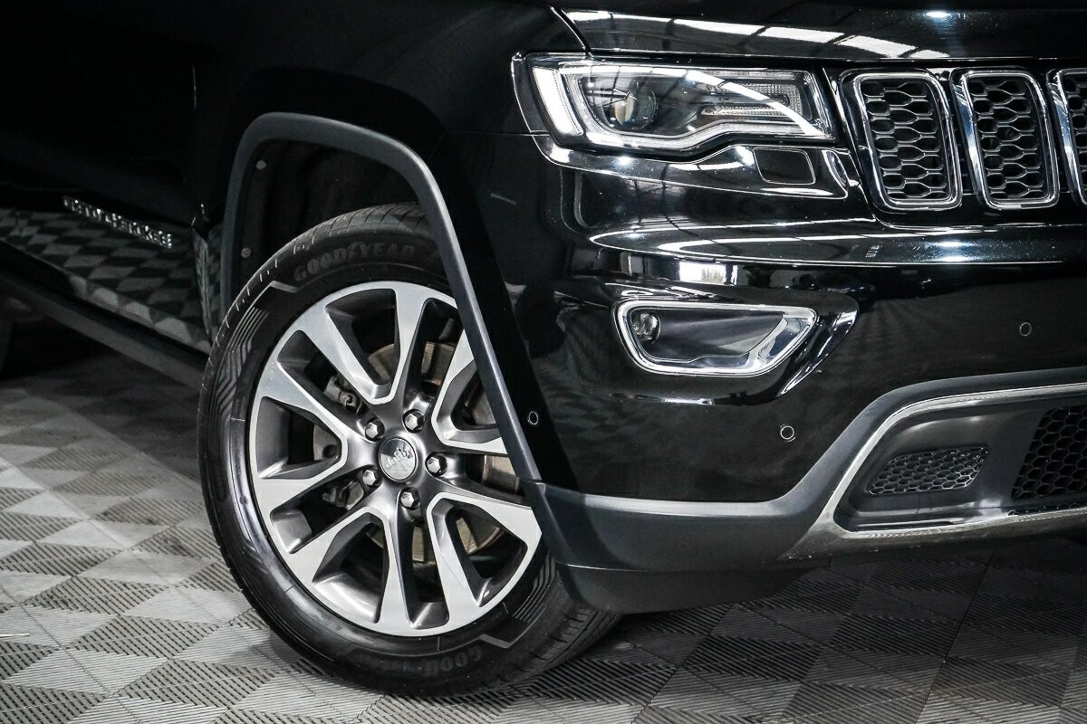 Jeep Grand Cherokee image 2