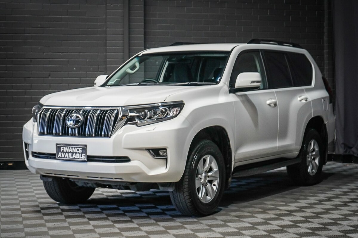 Toyota Landcruiser Prado image 4