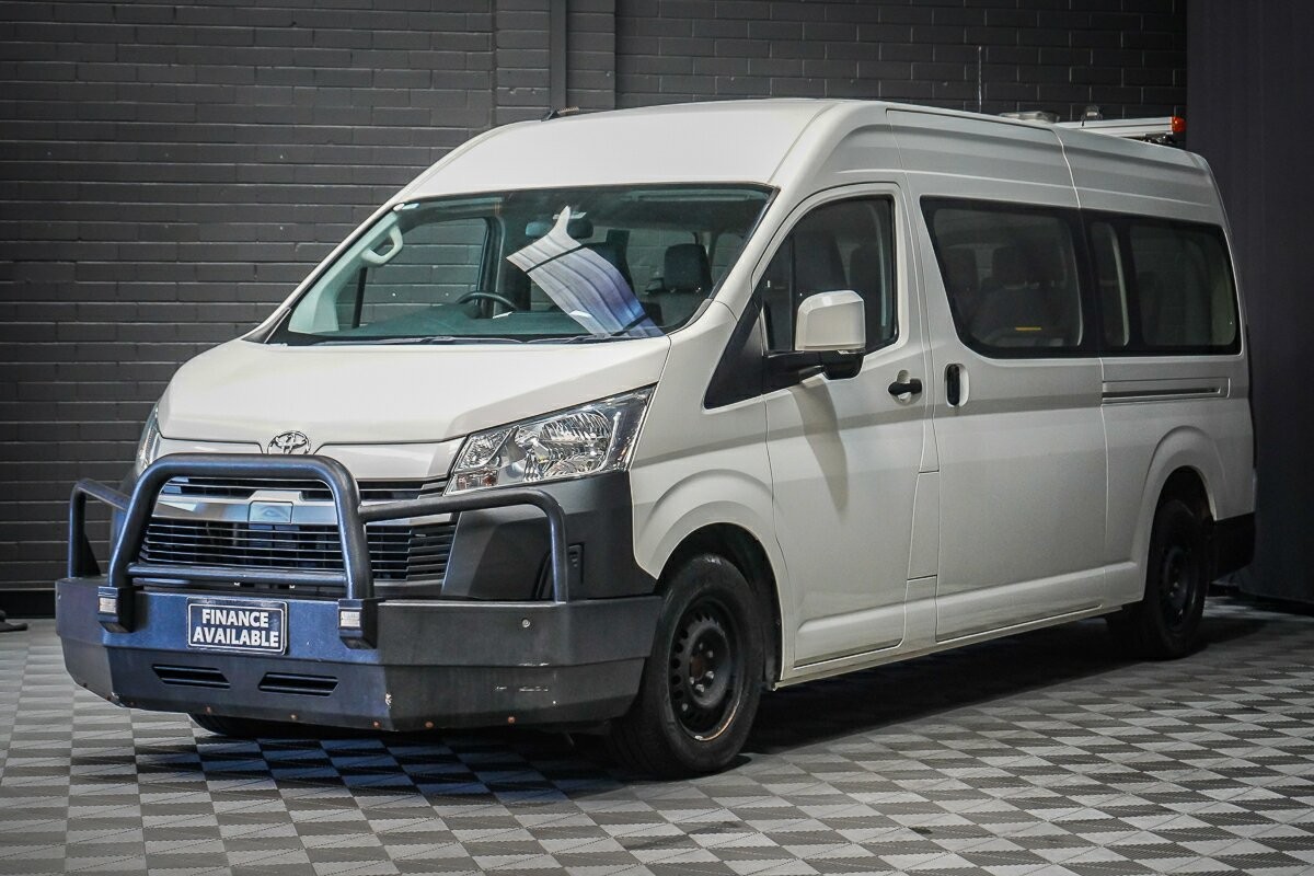 Toyota Hiace image 4