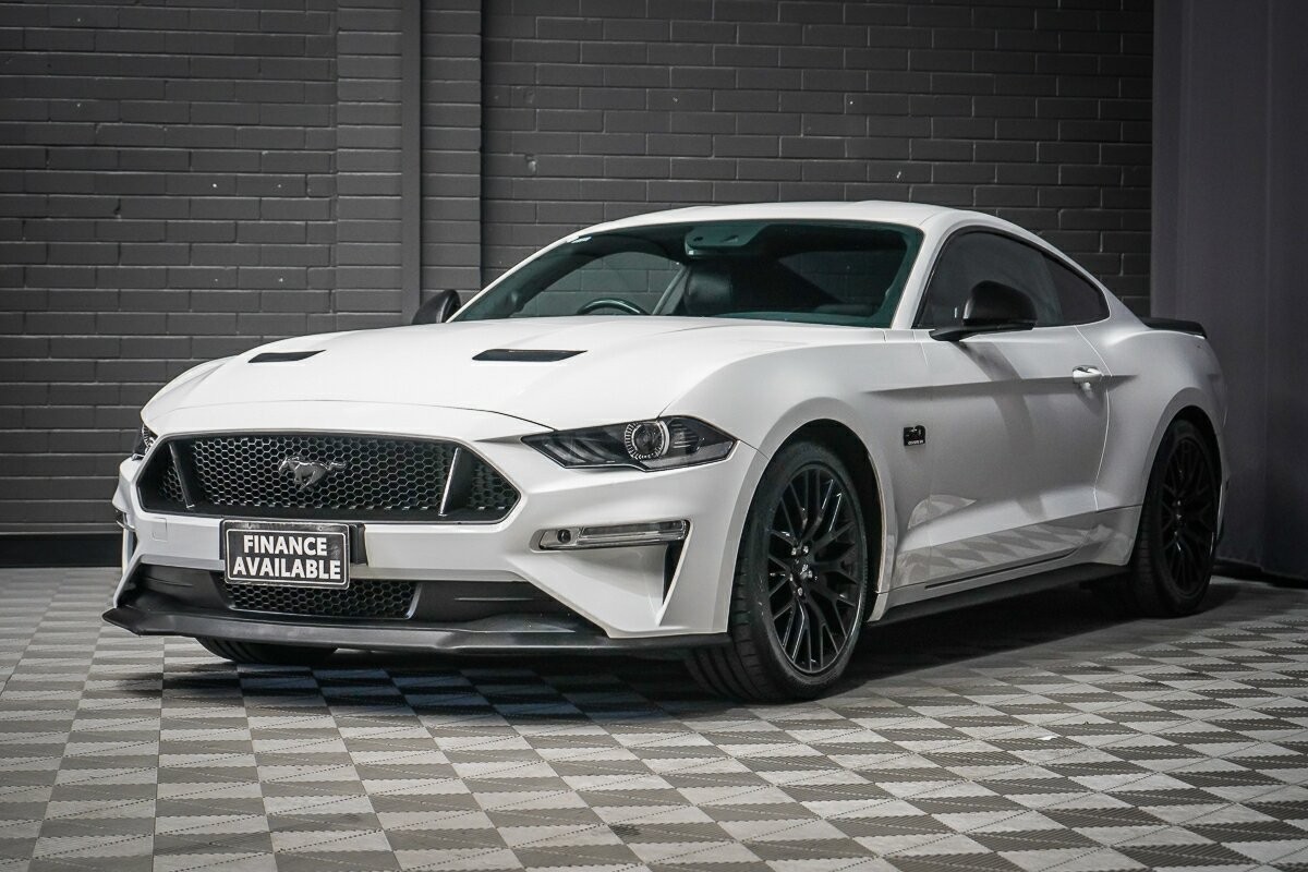 Ford Mustang image 4