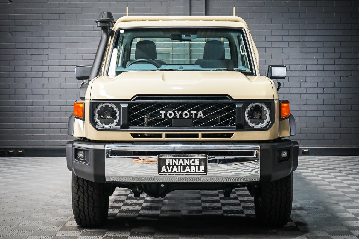 Toyota Landcruiser image 3