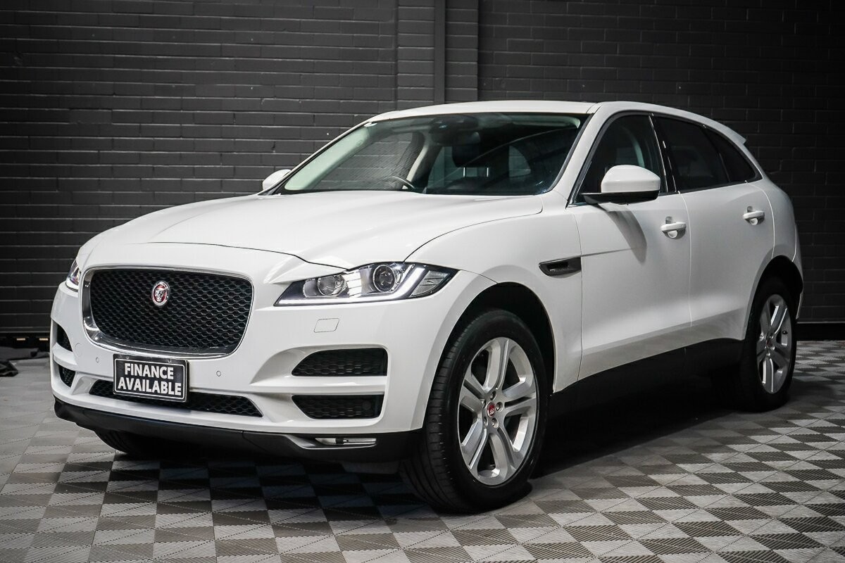 Jaguar F-pace image 4