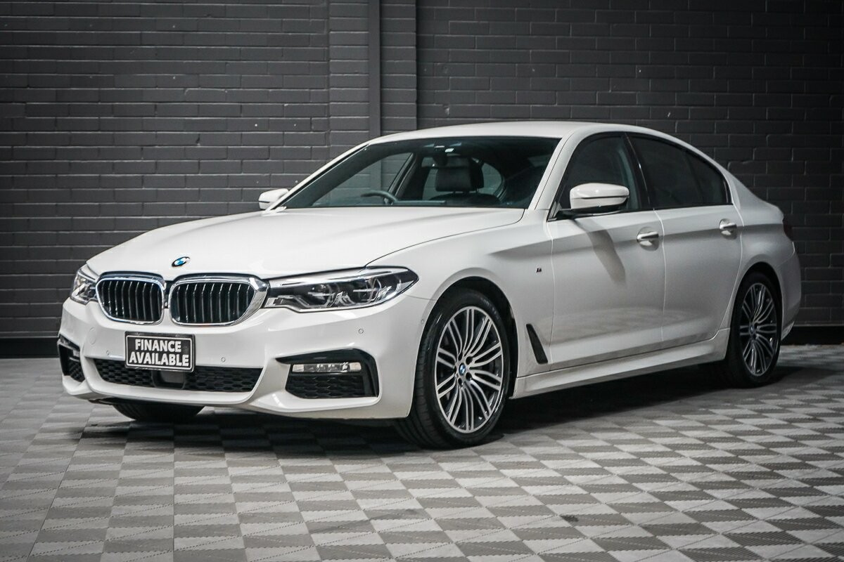 BMW 5 Series image 4