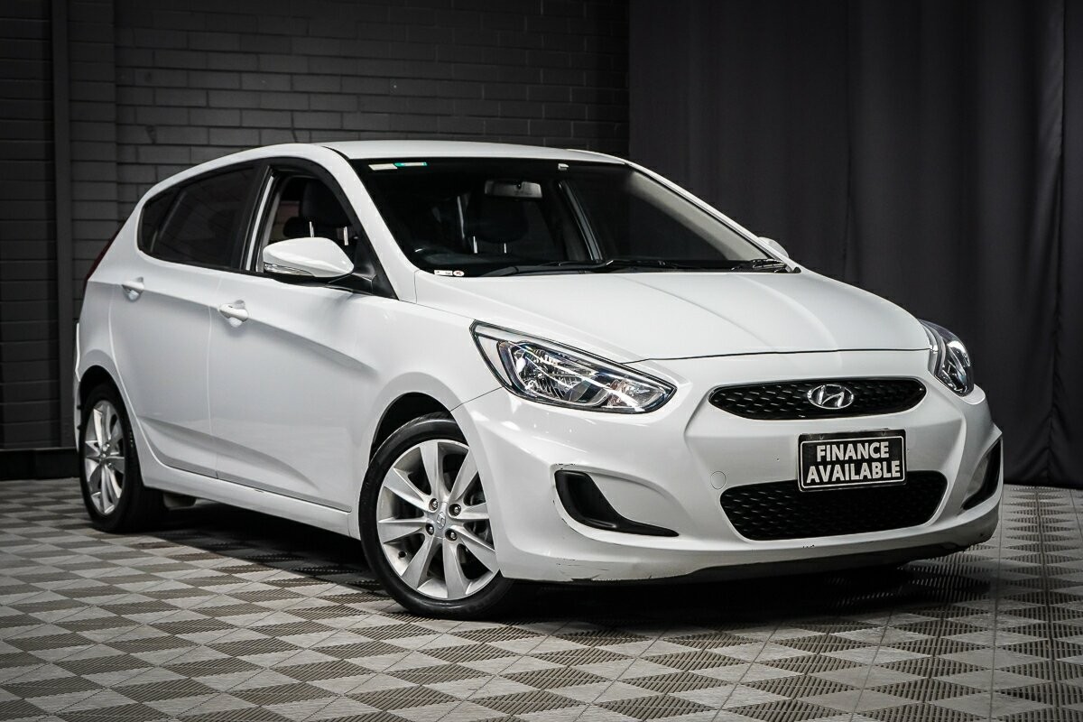 Hyundai Accent image 1