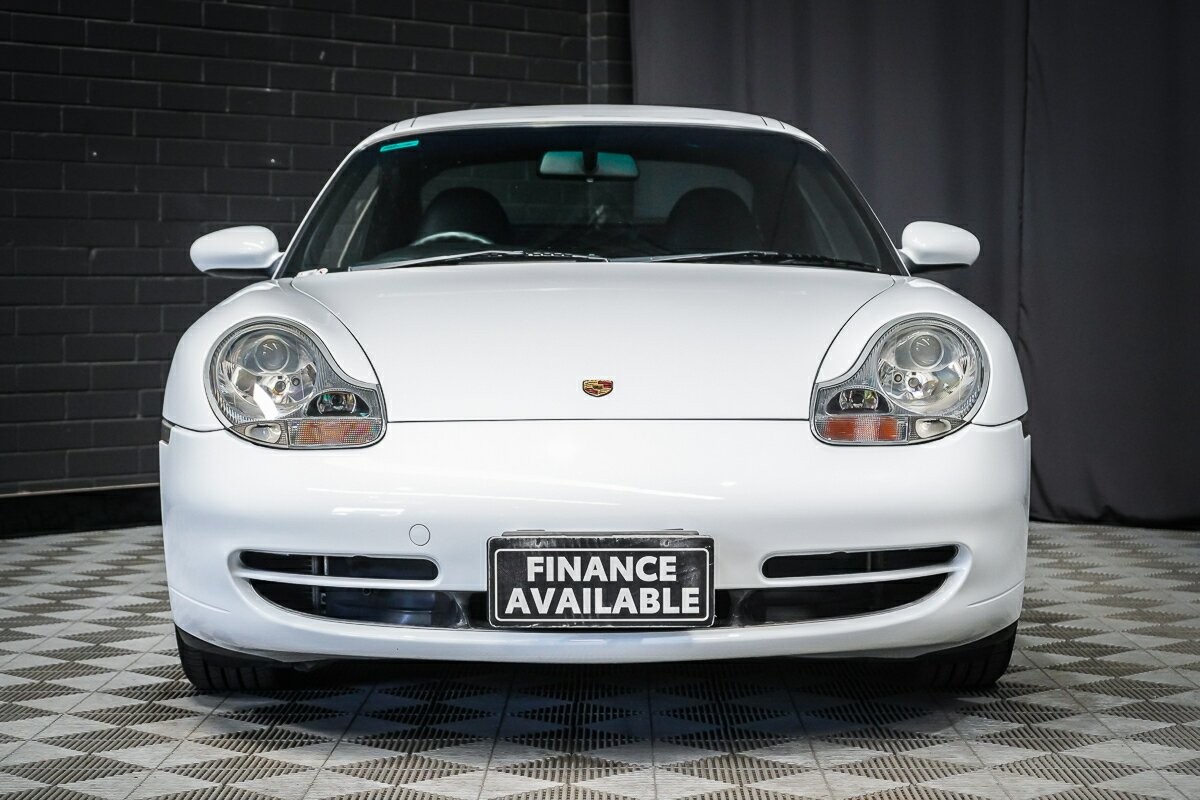 Porsche 911 image 3