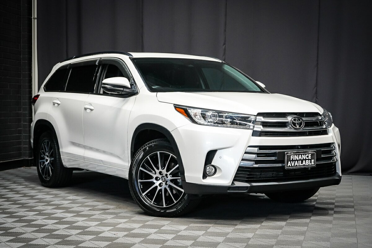 Toyota Kluger image 1