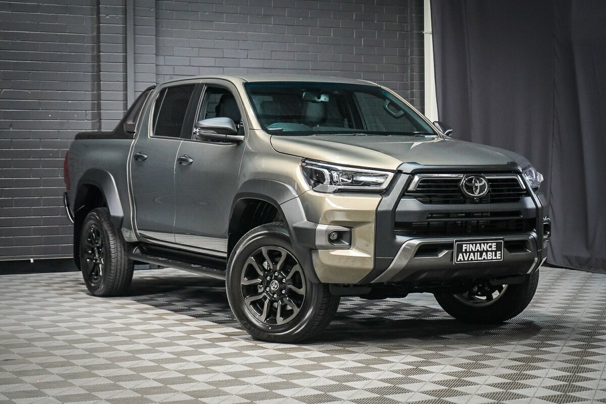 Toyota Hilux image 1