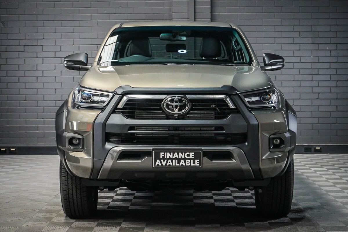 Toyota Hilux image 3