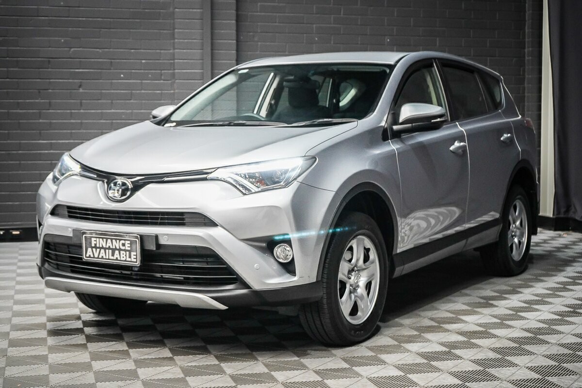 Toyota Rav4 image 4