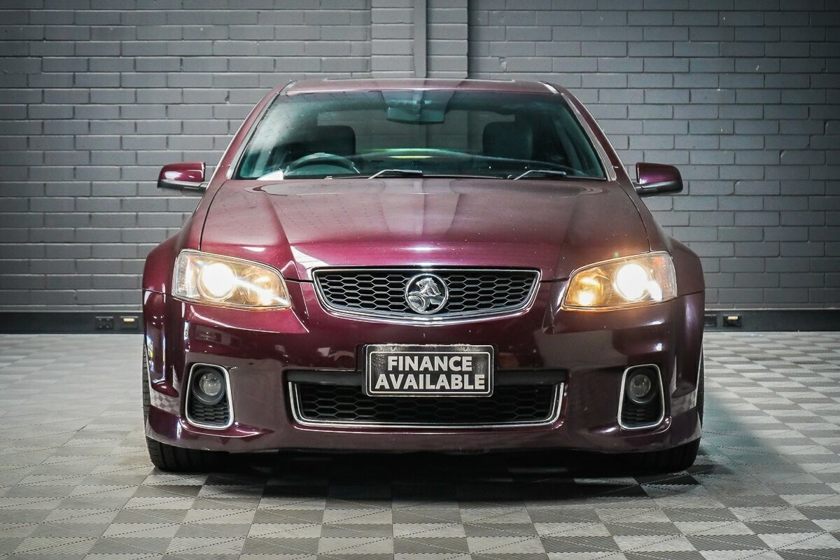 Holden Commodore image 3