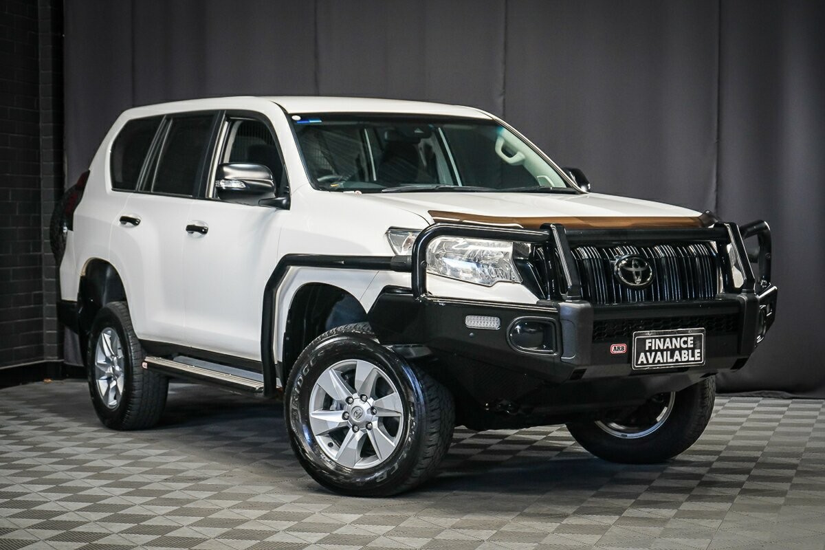 Toyota Landcruiser Prado image 1