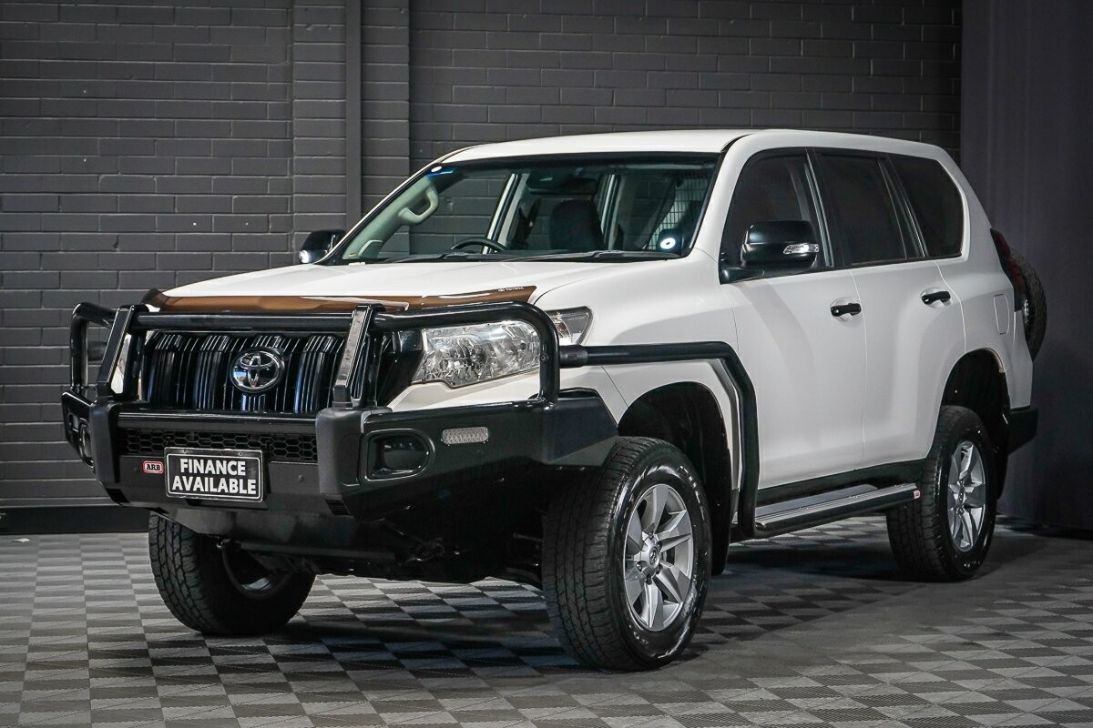 Toyota Landcruiser Prado image 4