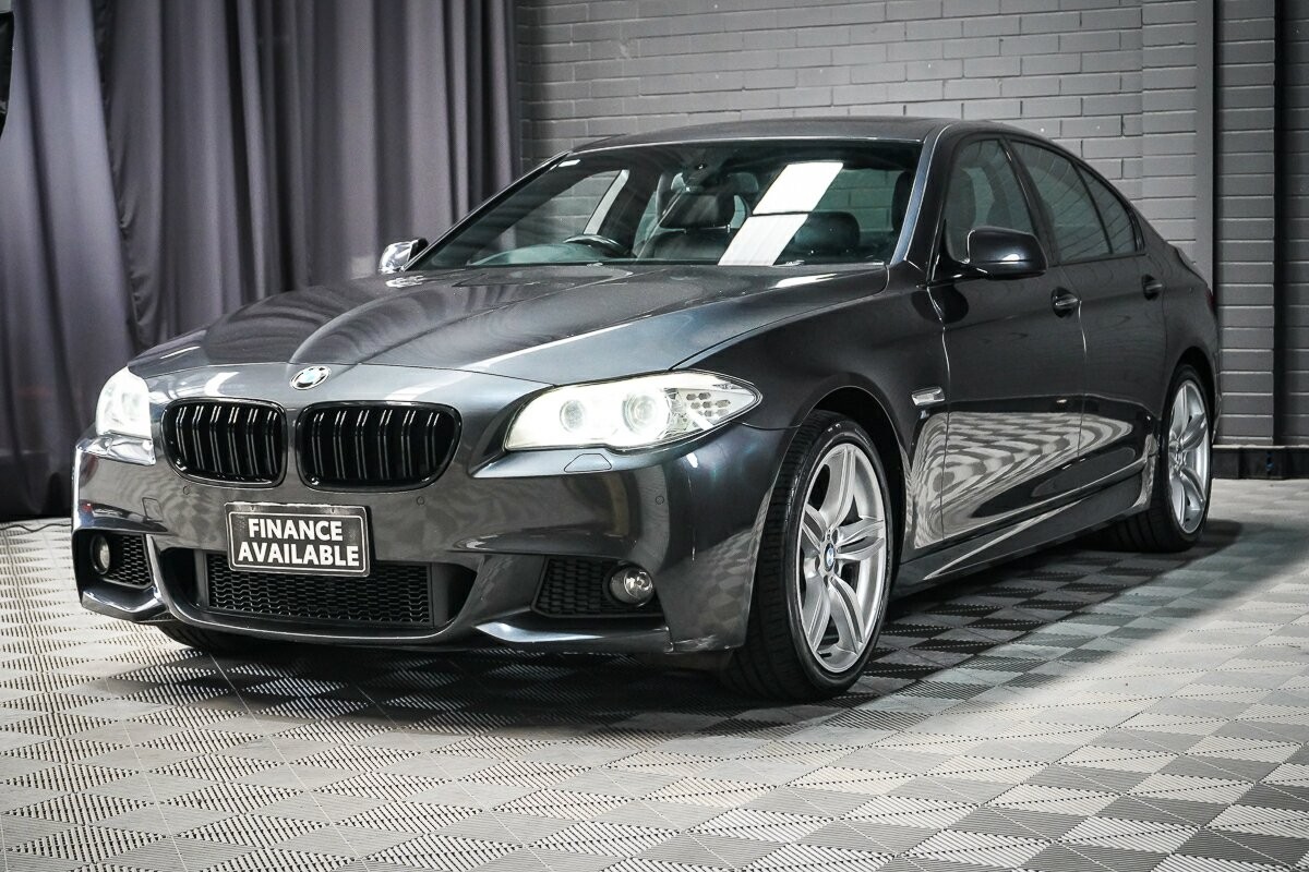 BMW 5 Series image 4