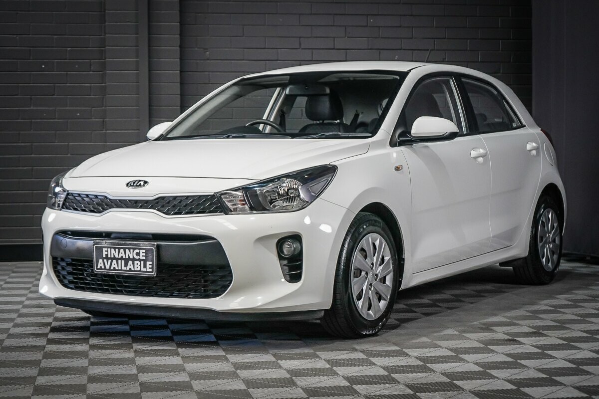 Kia Rio image 4