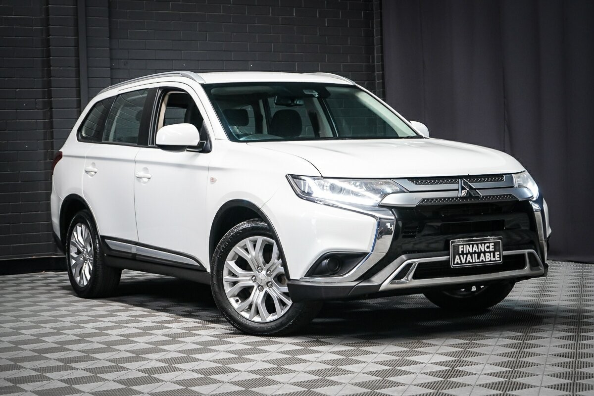 Mitsubishi Outlander image 1