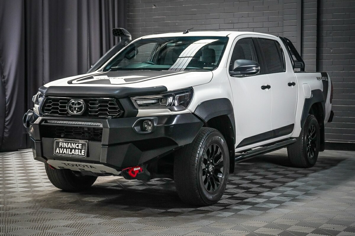 Toyota Hilux image 4