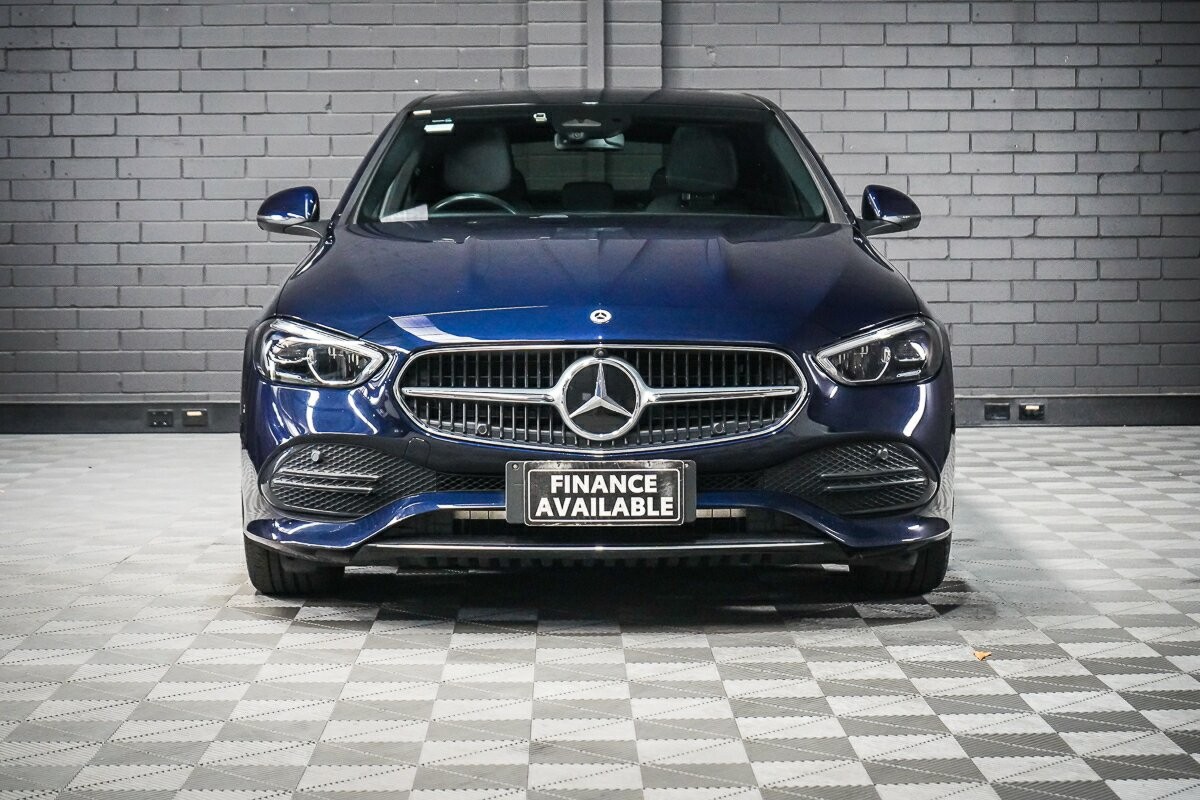 Mercedes Benz C-class image 3