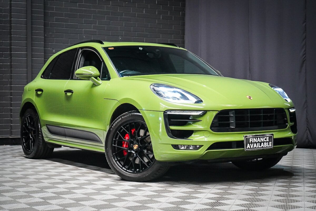 Porsche Macan image 1