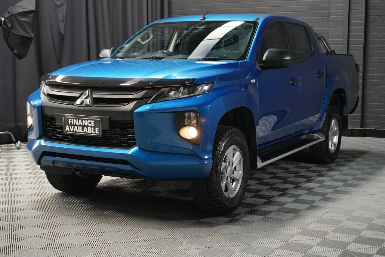 Mitsubishi Triton image 4