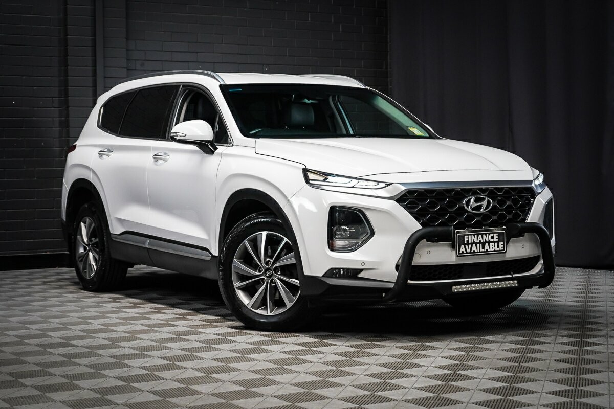 Hyundai Santa Fe image 1