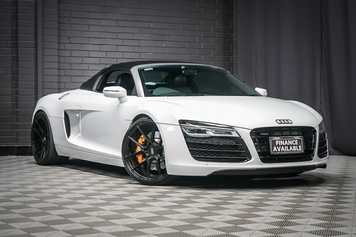 Audi R8 image 1