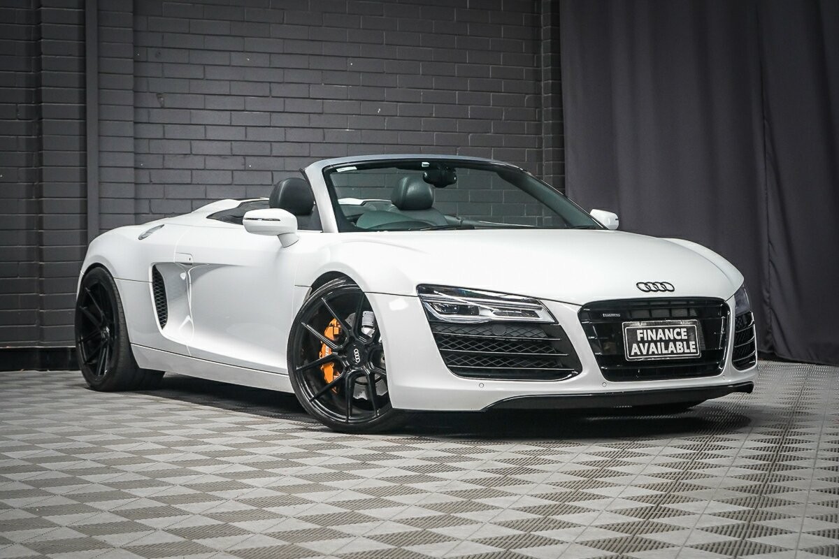 Audi R8 image 2