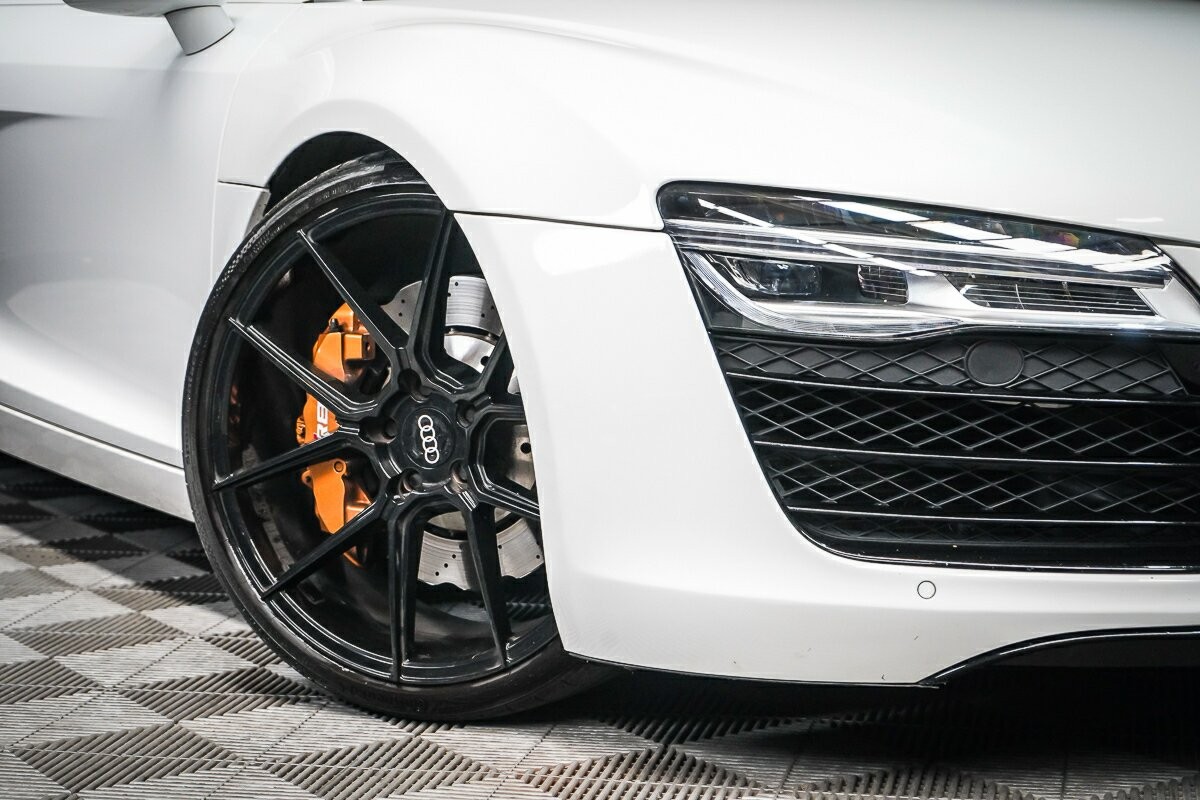 Audi R8 image 3