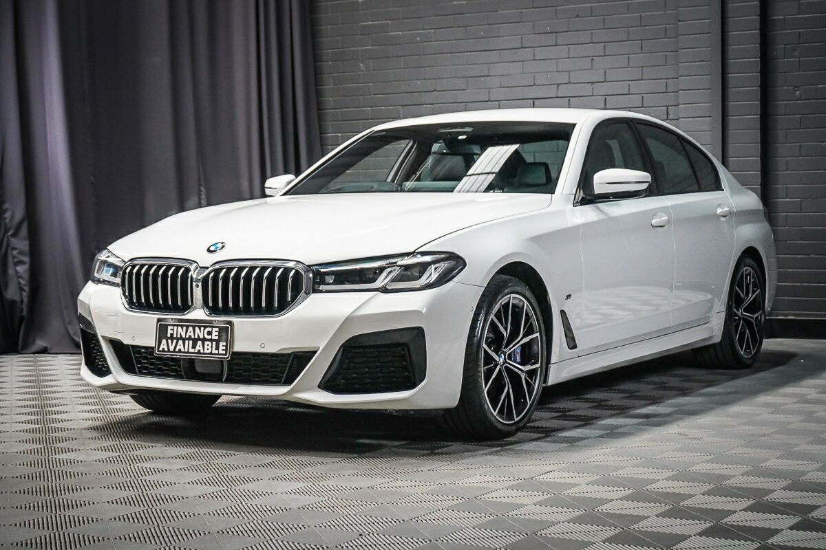 BMW 5 Series image 4