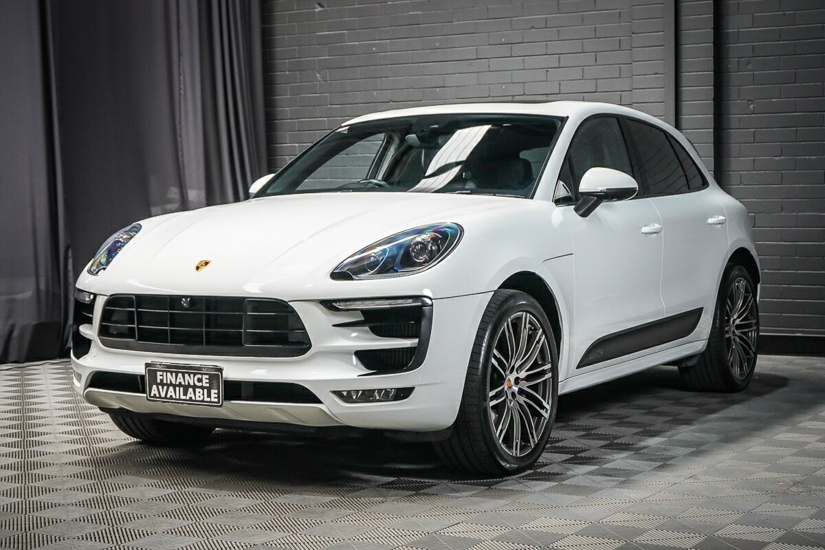 Porsche Macan image 4