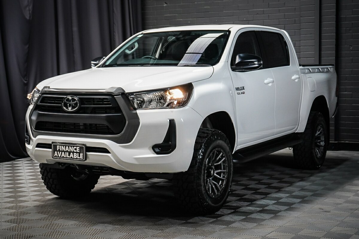 Toyota Hilux image 4