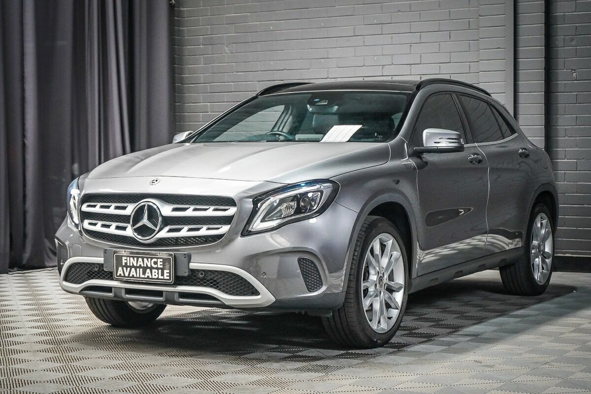 Mercedes Benz Gla-class image 4