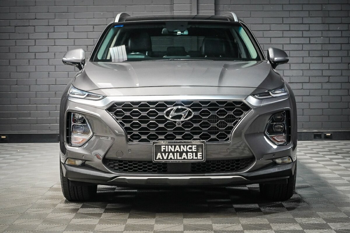 Hyundai Santa Fe image 3