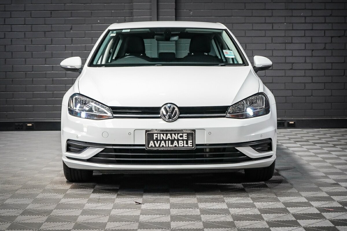 Volkswagen Golf image 3