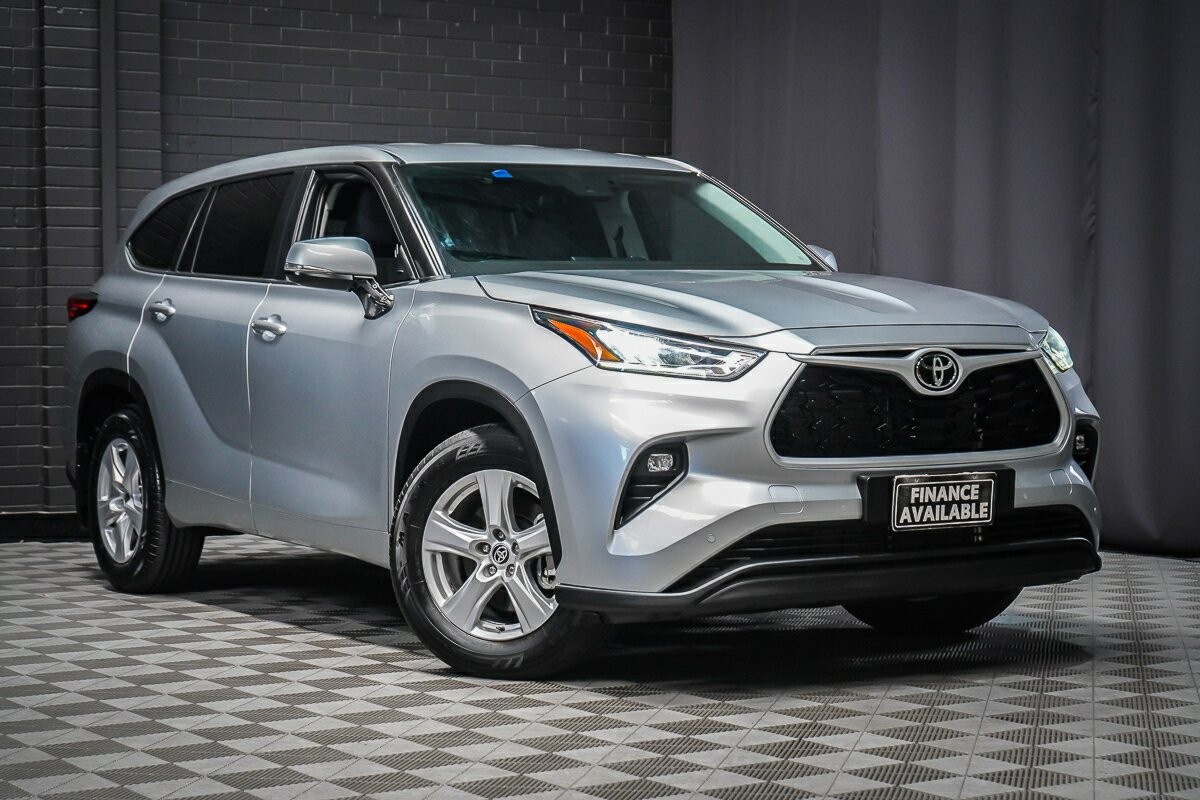 Toyota Kluger image 1