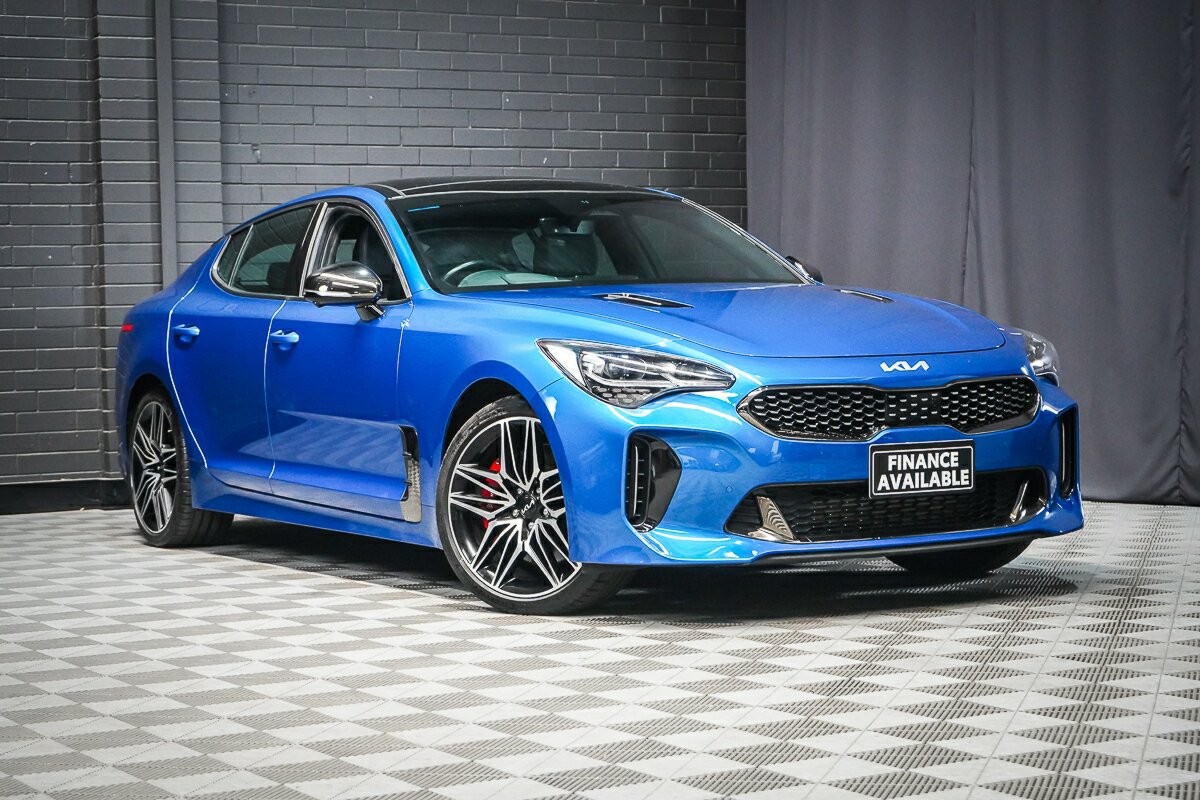 Kia Stinger image 1