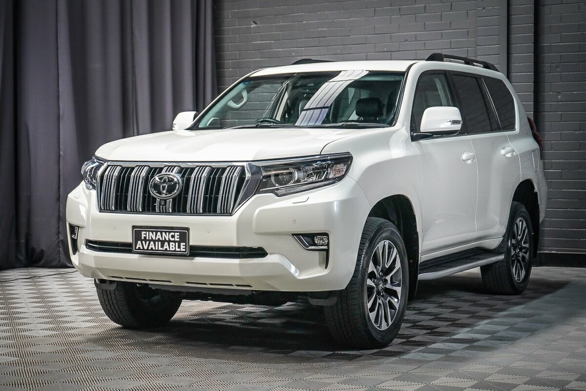 Toyota Landcruiser Prado image 4