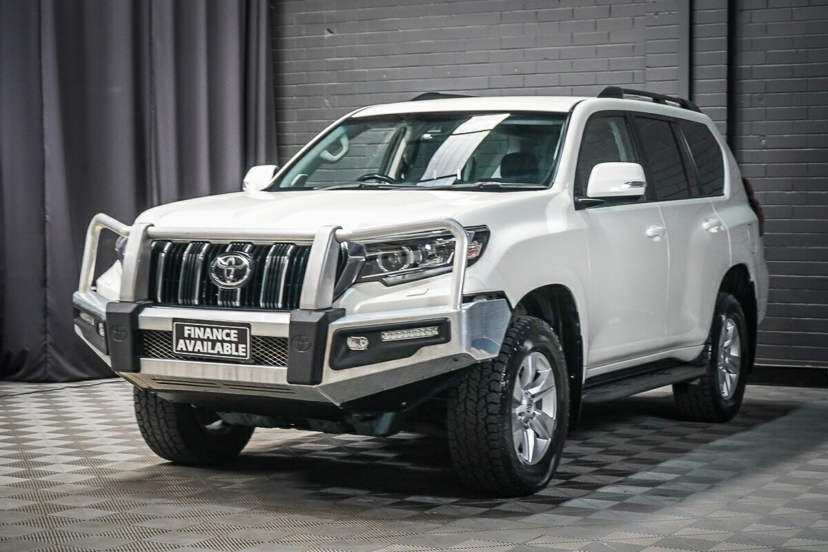 Toyota Landcruiser Prado image 4