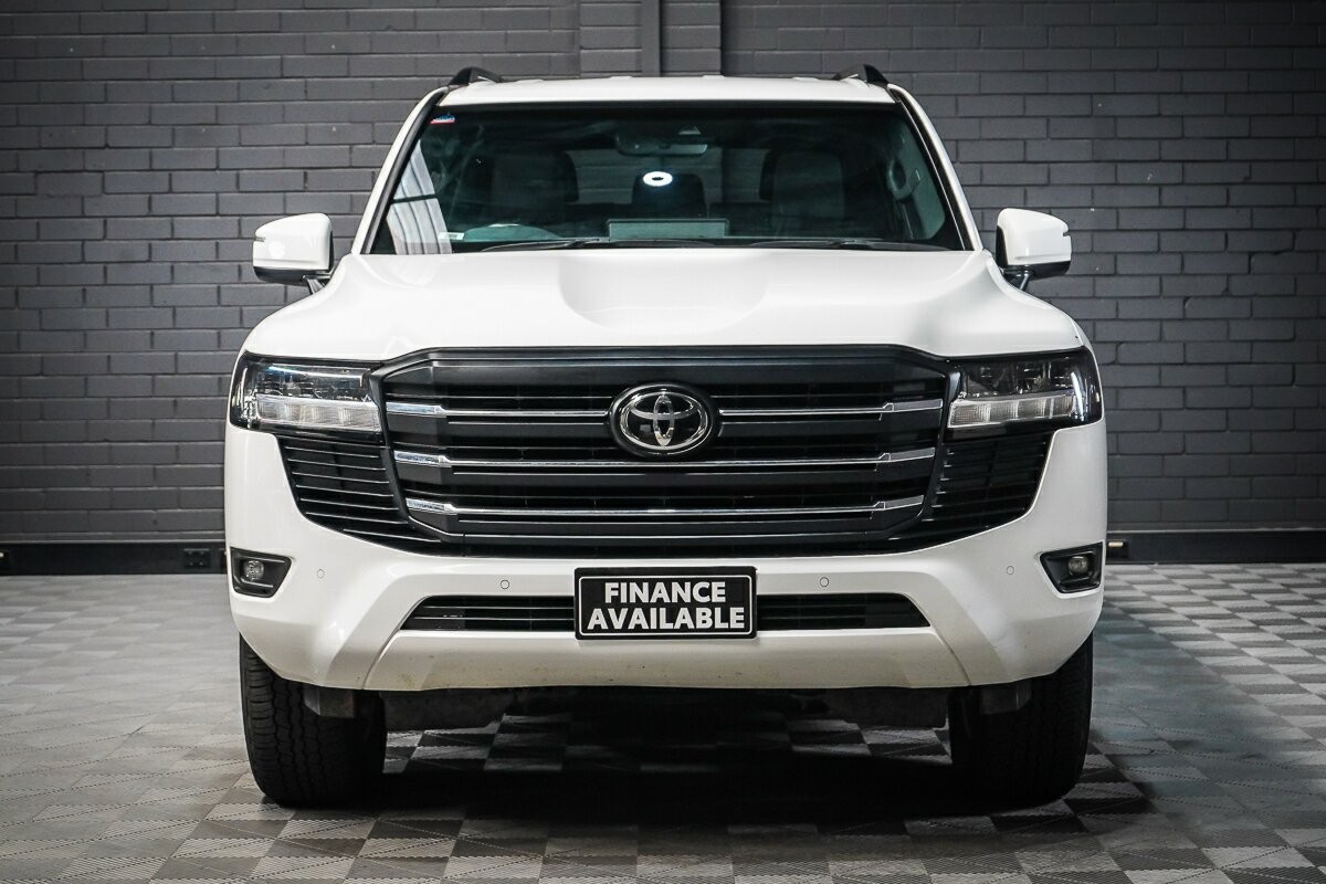 Toyota Landcruiser image 3