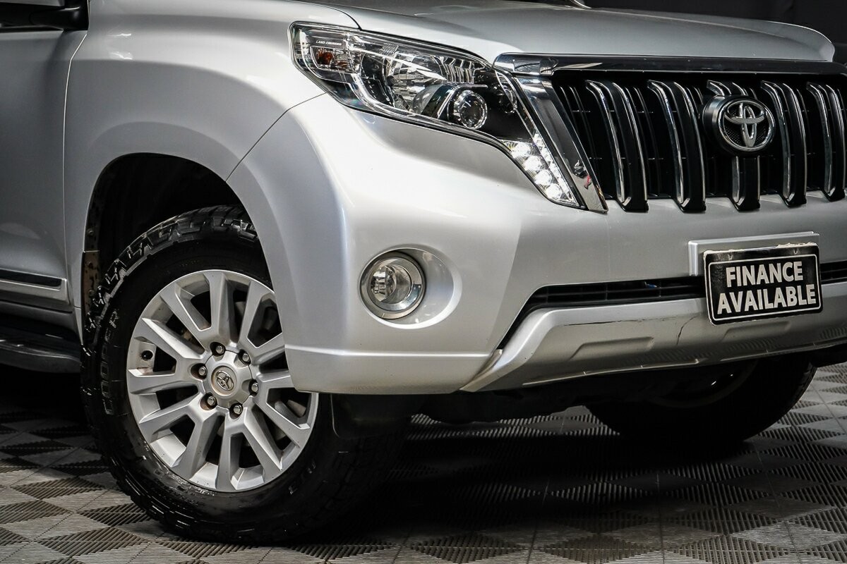 Toyota Landcruiser Prado image 2