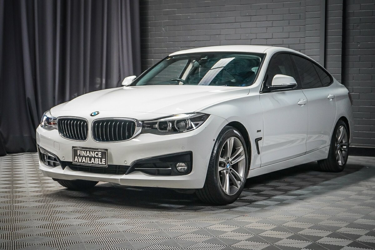 BMW 3 Series image 4