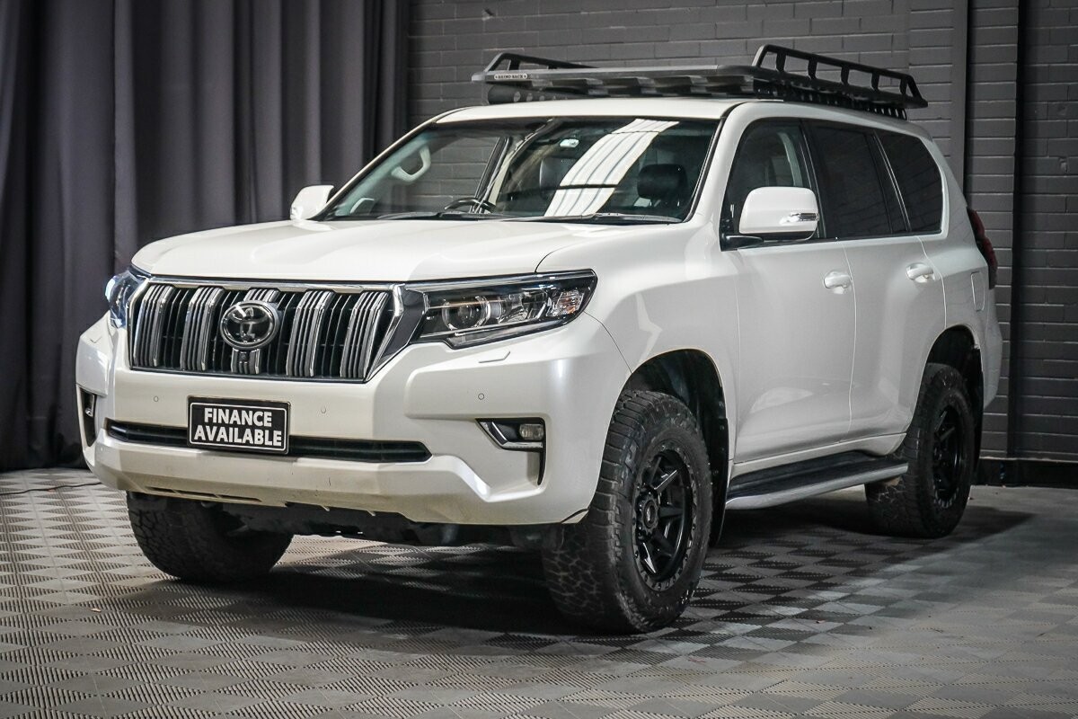 Toyota Landcruiser Prado image 4