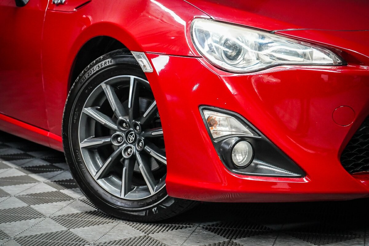 Toyota 86 image 2