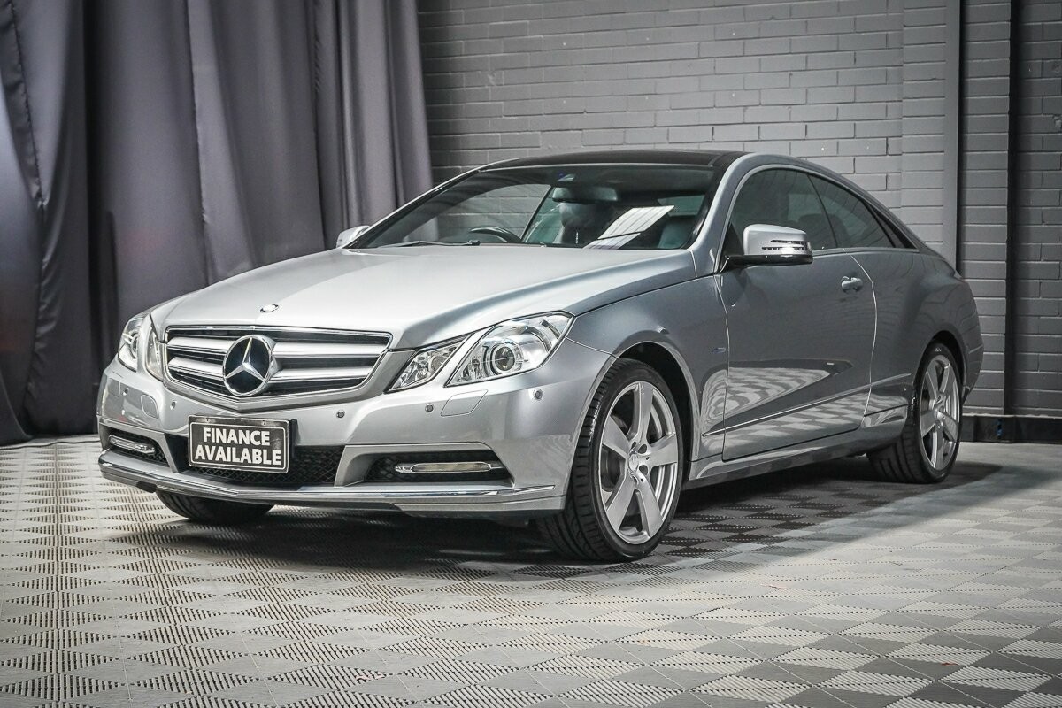 Mercedes Benz E-class image 4